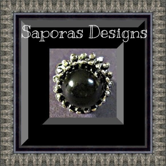 Silver Tone Flower Vintage Design Ring With Black Bead Biker Chic Gothic Style - Picture 1 of 1